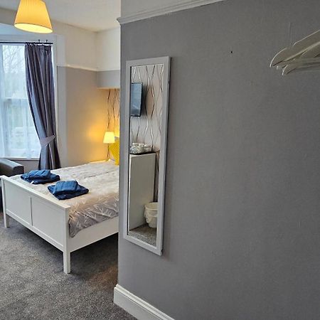 The Roslyn Guest House Пейнтън Екстериор снимка