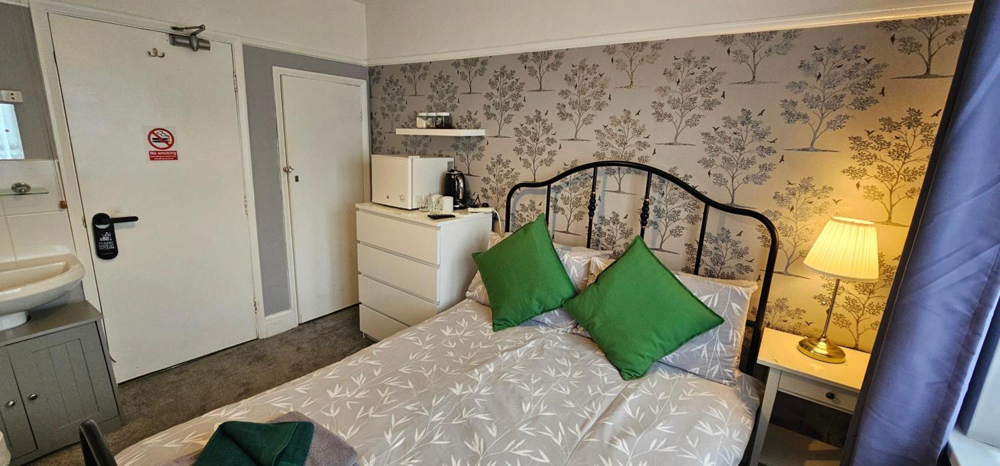 The Roslyn Guest House Пейнтън Екстериор снимка