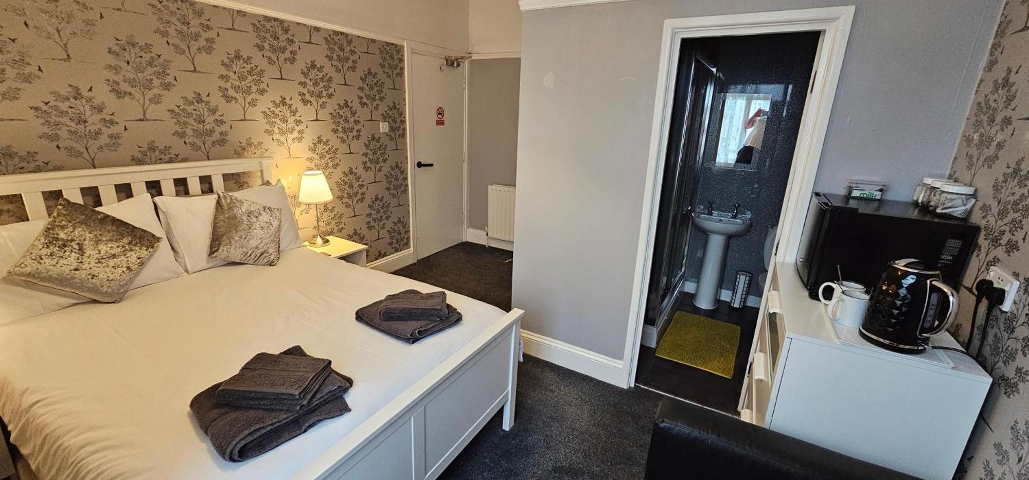 The Roslyn Guest House Пейнтън Екстериор снимка