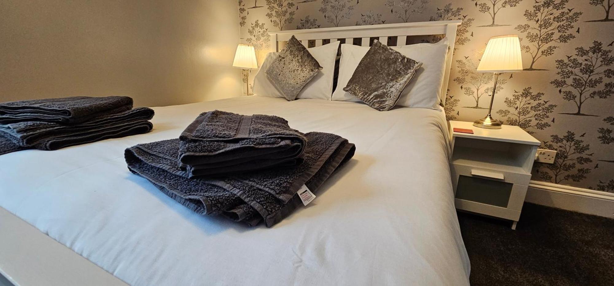 The Roslyn Guest House Пейнтън Екстериор снимка