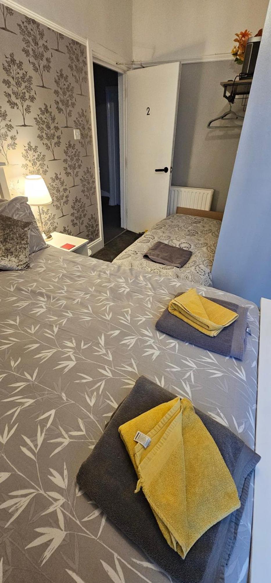 The Roslyn Guest House Пейнтън Екстериор снимка