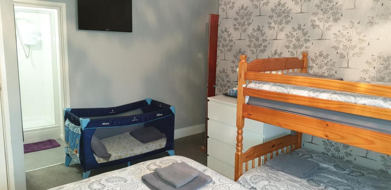 The Roslyn Guest House Пейнтън Екстериор снимка